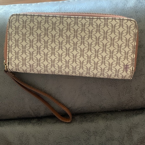 Fossil wristlet - Picture 2 of 4